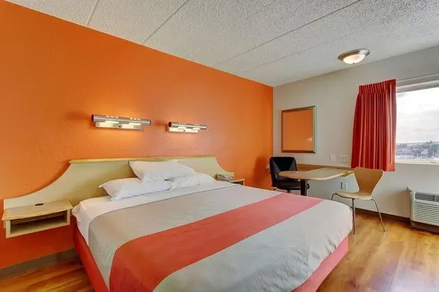 Motel 6 York North