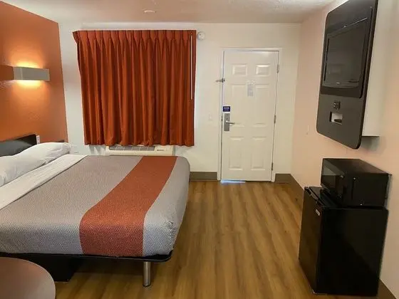 Motel 6 Youngstown, OH - Oda