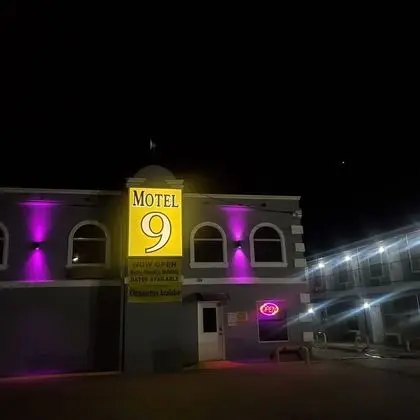 Motel 9 - Dış Mekan