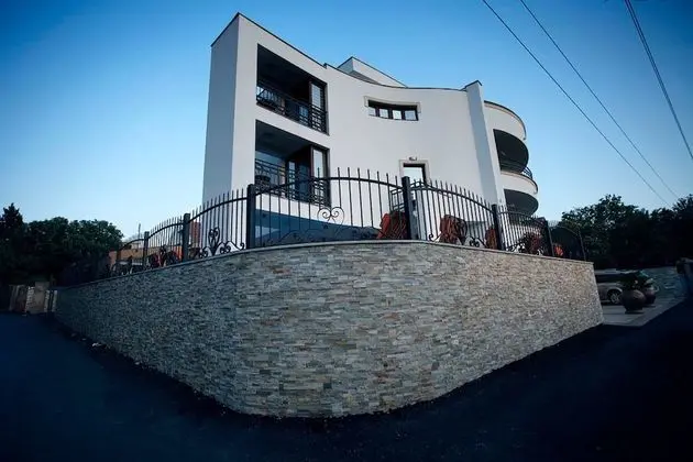 Villa M - Dış Mekan
