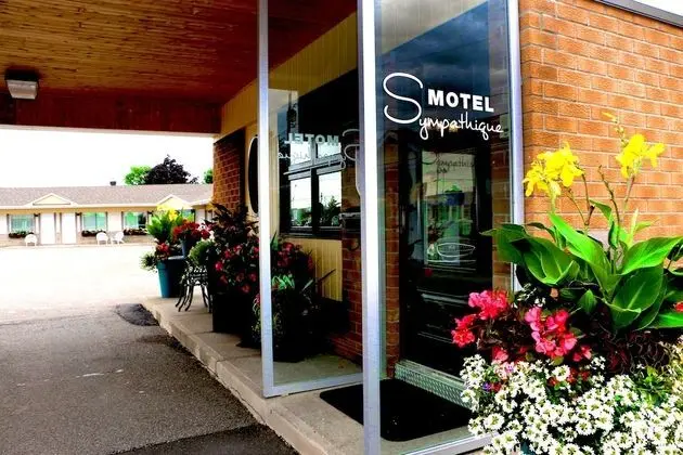 Motel Centre-Ville - Dış Mekan