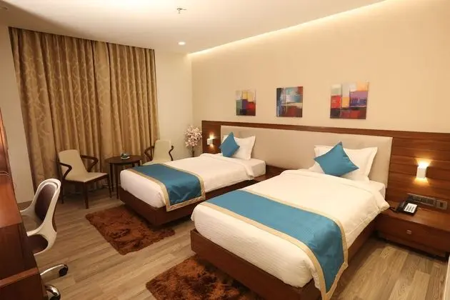 M Crown Hotel - Oda