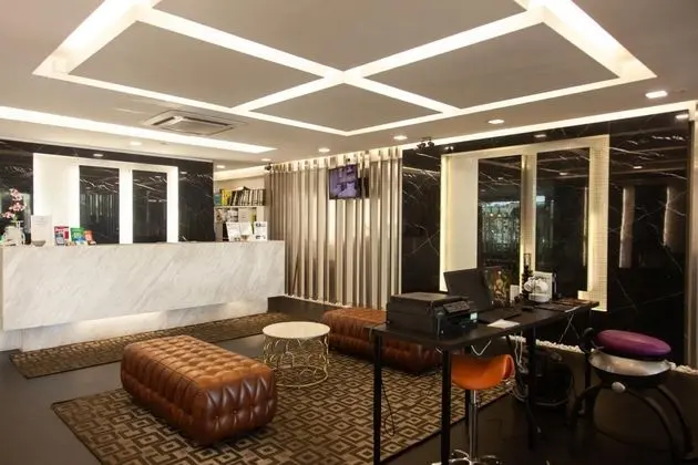 M DESIGN HOTEL SHAMELIN PERKASA - Lobi