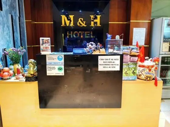 M&H Hotel - Lobi