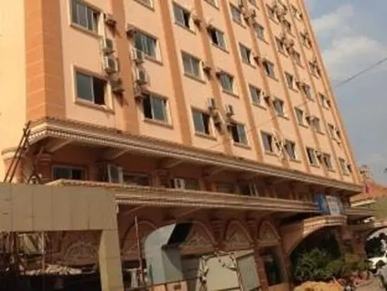 M H Hotel - Dış Mekan