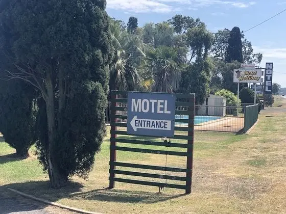 Motel Holliday Kingaroy - Dış Mekan