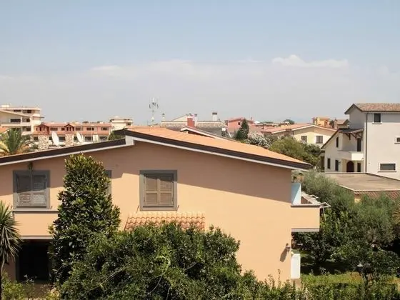 M & I Apartment - Dış Mekan