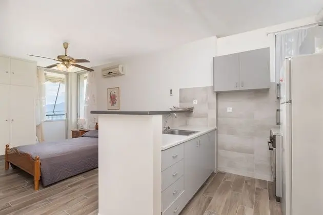 M K Apartments - Mutfak