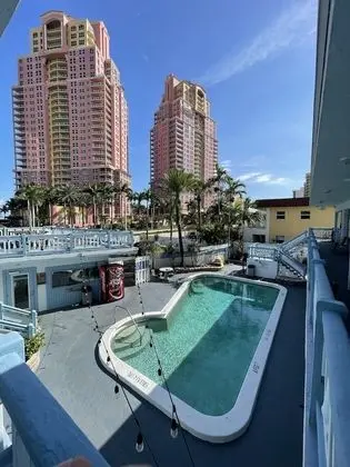 Hotel Motel Lauderdale Inn