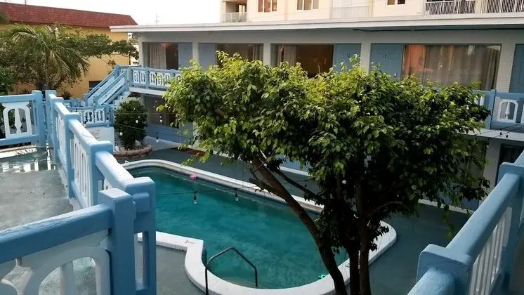 Hotel Motel Lauderdale Inn - Havuz