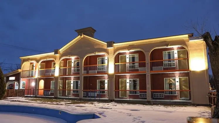Motel LeClassique - Dış Mekan