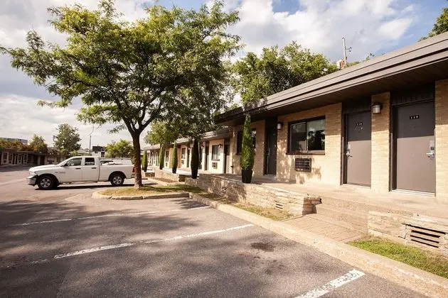 Motel Newstar Laval