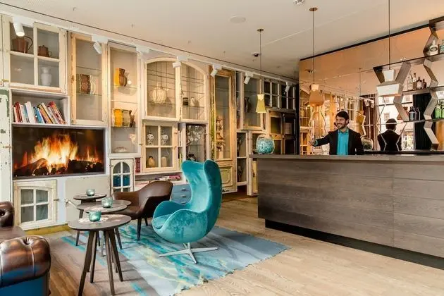 Motel One Amsterdam - Waterlooplein - Lobi