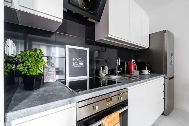M&R Apartament Airport Obrzeżna 3 - Mutfak