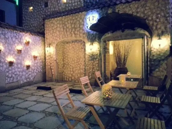 Hotel M