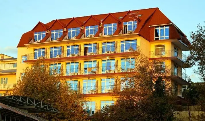 M-Hotel - 1