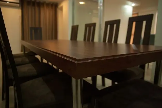 M Suites Hotel - İç Mekan