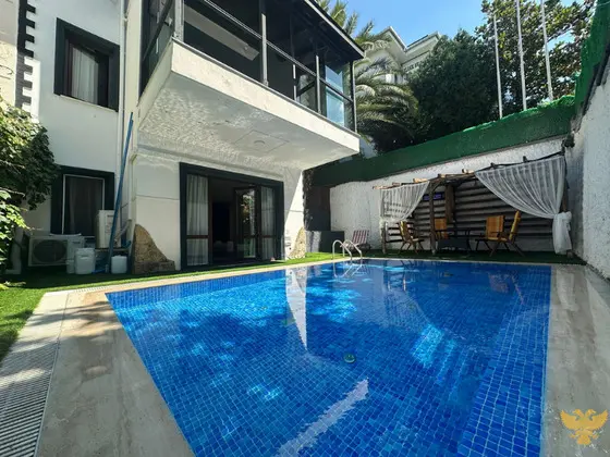 Mavilla Hotel
