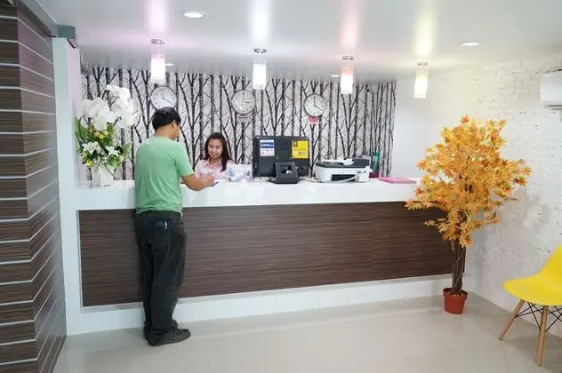 Ma Non Nont Hotel & Apartment - Lobi