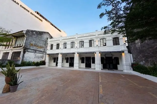 Macalister Terraces Hotel