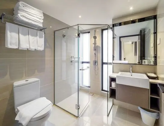 MACALLUM CENTRAL HOTEL