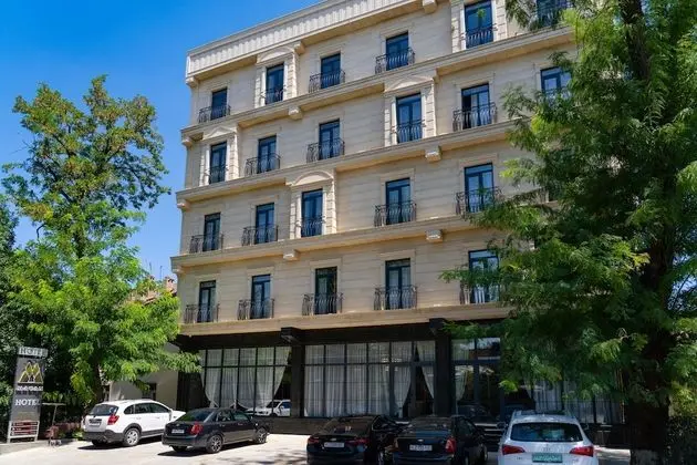 Macan Terrace Hotel