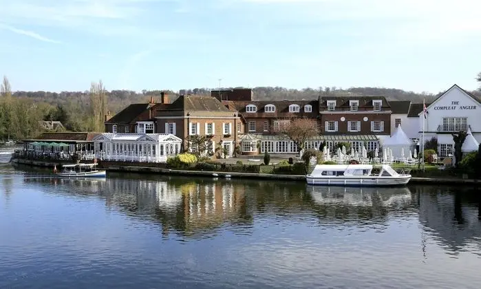 Macdonald Compleat Angler - Dış Mekan