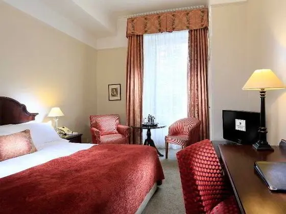 Macdonald Old England Hotel & Spa