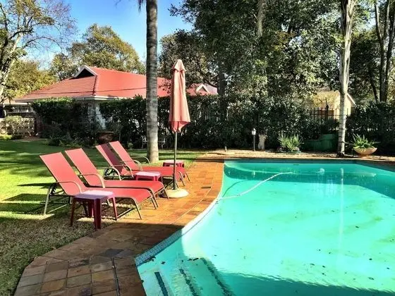 MacGregors Guest House - Havuz