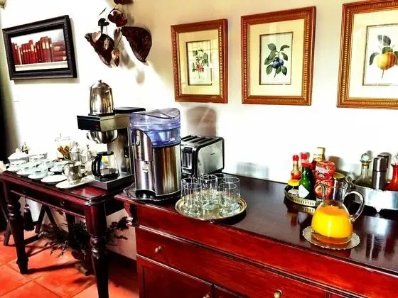MacGregors Guest House - Yerinde Yemek