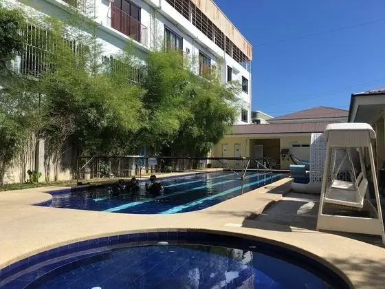 Mactan Seahorse Beach Resort - Hostel - Havuz