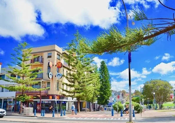 Mad Monkey Coogee Beach Hostel - Dış Mekan