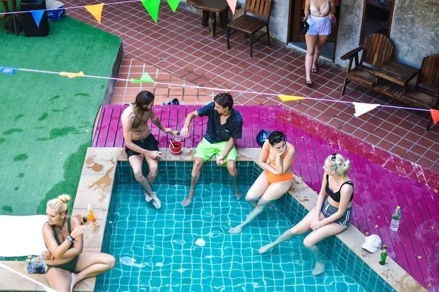 Mad Monkey Koh Phangan Hostel - Adults Only - Havuz