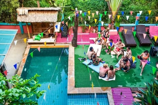Mad Monkey Koh Phangan Hostel - Adults Only - Havuz