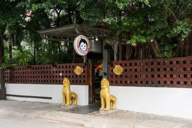 Mad Monkey Phnom Penh - Dış Mekan