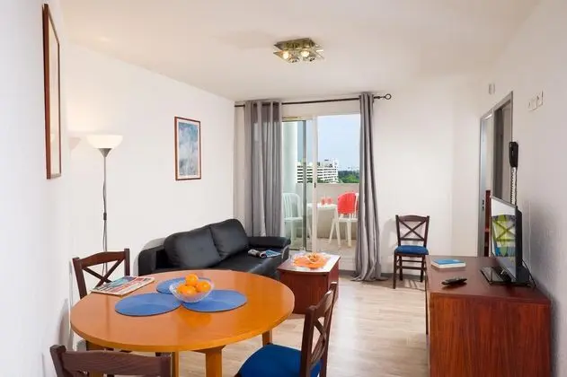 Madame Vacances - Residence Les Consuls De La Mer - Oda