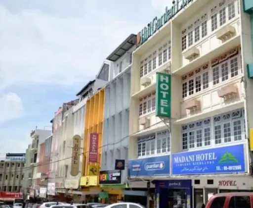 Madani Muslim Hotel - Yerinde Yemek