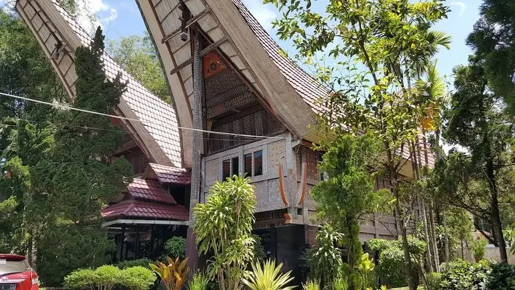 Madarana Hotel