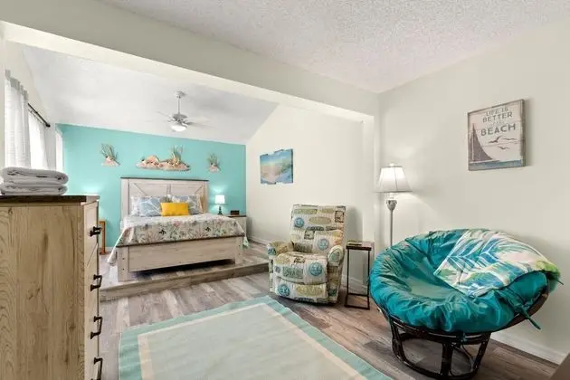 Madeira Beach Yacht Club 357h - Oda