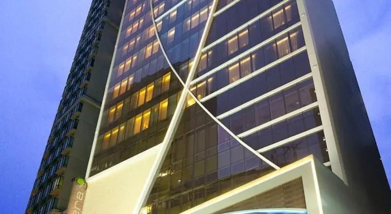 Madera Hong Kong