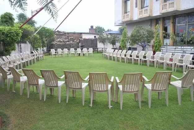 Madhuvan Hotel