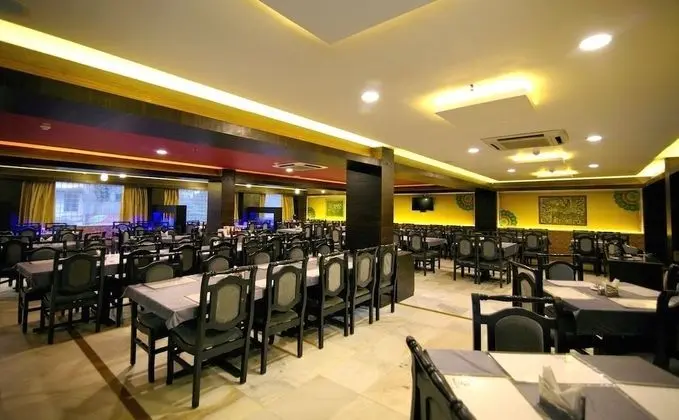 Hotel Madhuvan Serai - Yerinde Yemek