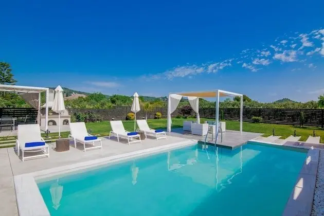 Madini Luxury villa with private Heated pool - Havuz