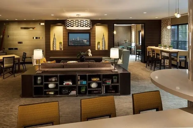 Madison at Ballston by Exec Apartments - Lobi