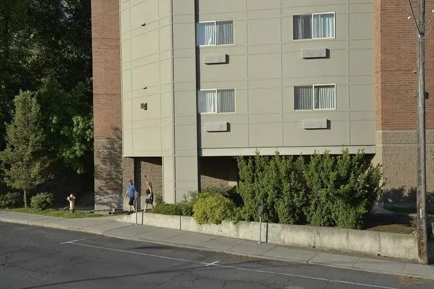 The Madison Spokane Inn