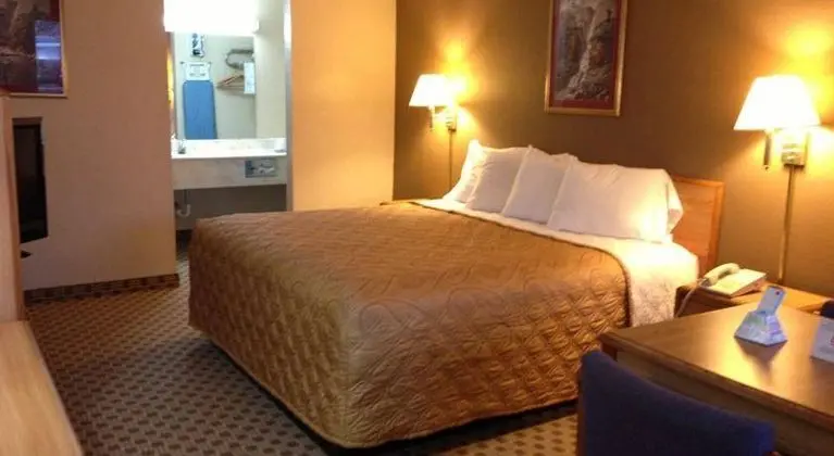 Madisonville Inn