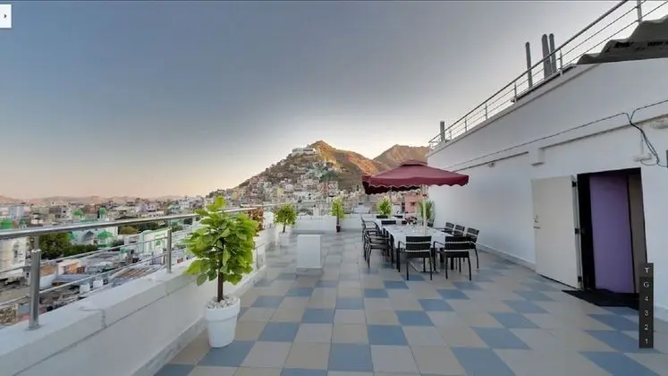 Hotel Madni Royale