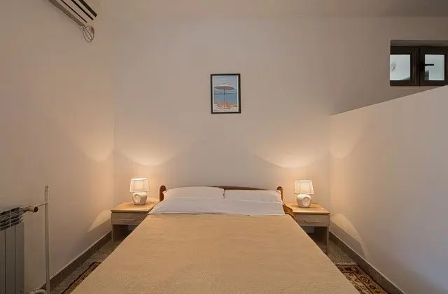 Madra rooms & apartments - Oda