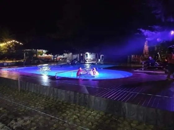 Madu Tiga Beach & Resort - Havuz