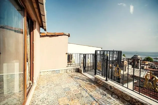 Maduro Hotel - Öne Çıkan Resim